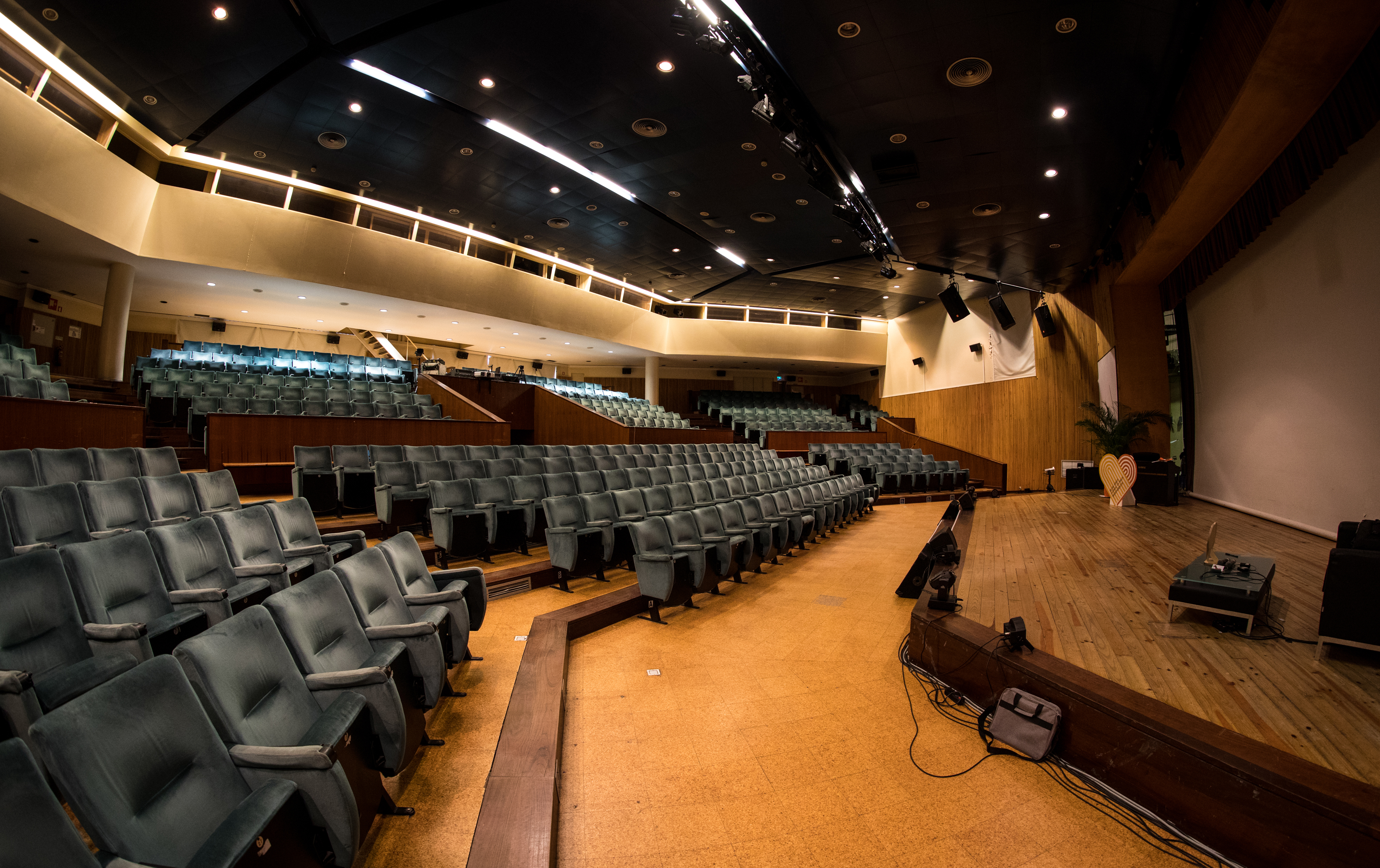 Sessão acontece no Auditório Nobre, no campus de Azurém